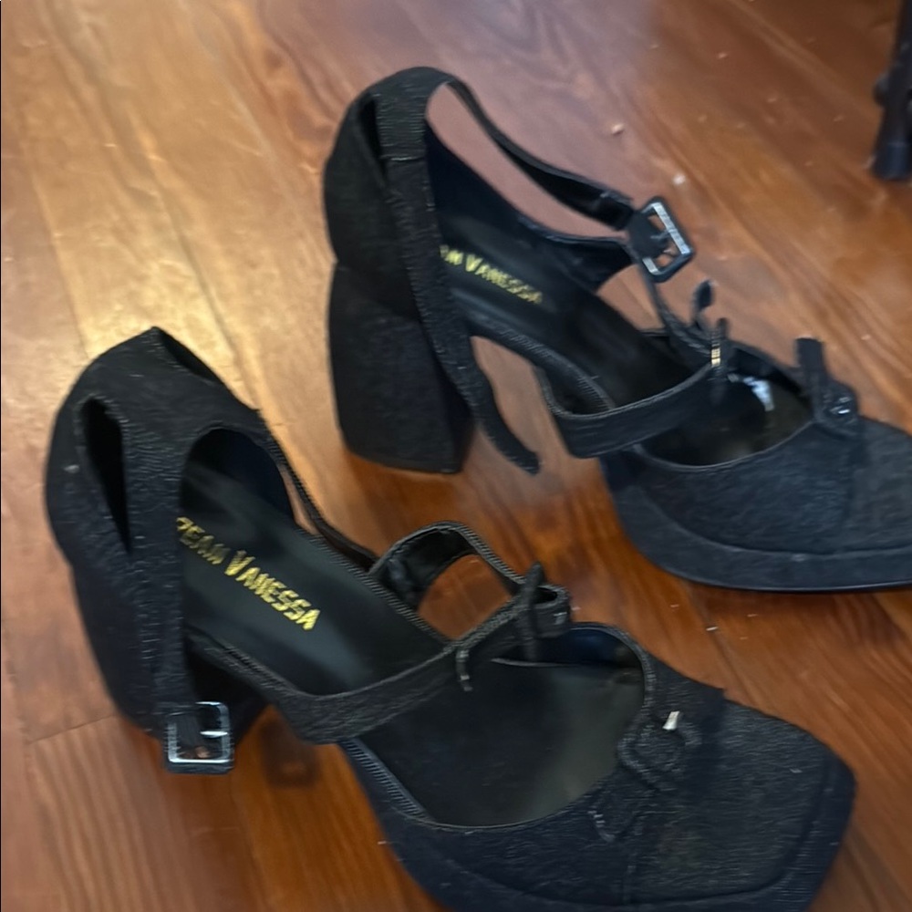 Black Vintage-Inspired Block Heel Mary Janes